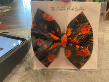 Load image into Gallery viewer, Hair Bows - 5in