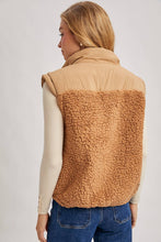 Load image into Gallery viewer, SHERPA CONTRAST HIGH STAND COLLAR VEST