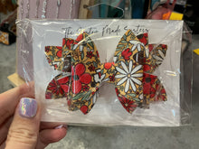 Load image into Gallery viewer, Faux Leather Bows