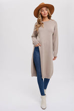 Load image into Gallery viewer, HIGH SLIT LONGLINE PULLOVER