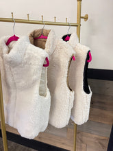 Load image into Gallery viewer, Reversible Vest with Sherpa