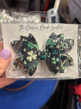 Load image into Gallery viewer, Faux Leather Bows