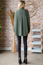 Load image into Gallery viewer, Ribbed Shacket w/Pockets