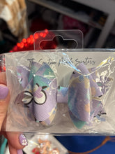 Load image into Gallery viewer, Faux Leather Bows