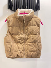 Load image into Gallery viewer, Reversible Vest with Sherpa
