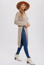Load image into Gallery viewer, HIGH SLIT LONGLINE PULLOVER