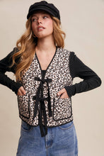 Load image into Gallery viewer, Leopard Print Quilted Vest