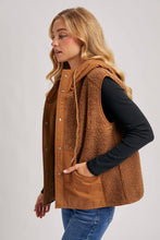 Load image into Gallery viewer, SHERPA FLEECE HOODED VEST WITH FAUX SUEDE INNER