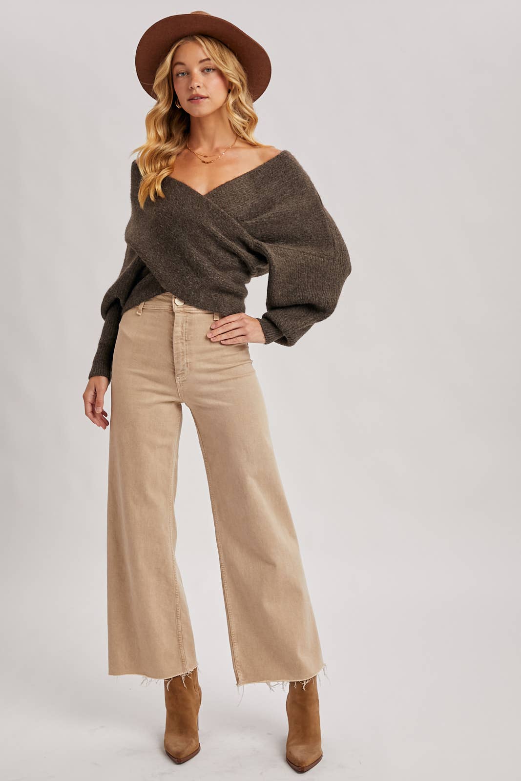 CROSSOVER RIBBED PULLOVER