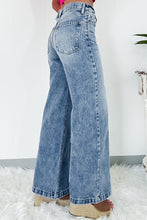 Load image into Gallery viewer, Seamed High Waisted Wide Leg Jeans
