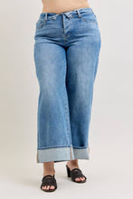 Load image into Gallery viewer, JUDY BLUE Mid Rise Straight w/ Fold over WB - PLUS
