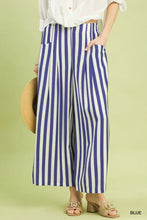 Load image into Gallery viewer, Vertical Lines Cropped Pants
