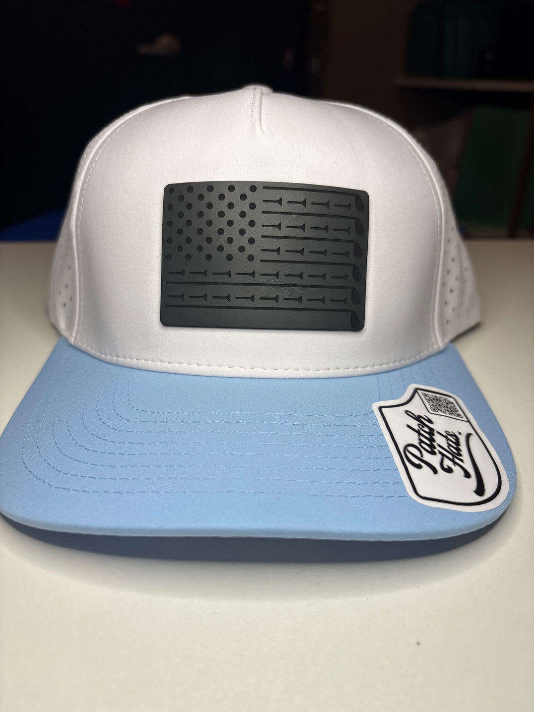 Hat - Golf Flag Wh/Bl Performance