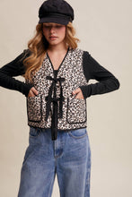 Load image into Gallery viewer, Leopard Print Quilted Vest

