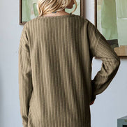 Ribbed V-Neck Curvy Top