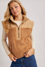 Load image into Gallery viewer, SHERPA CONTRAST HIGH STAND COLLAR VEST
