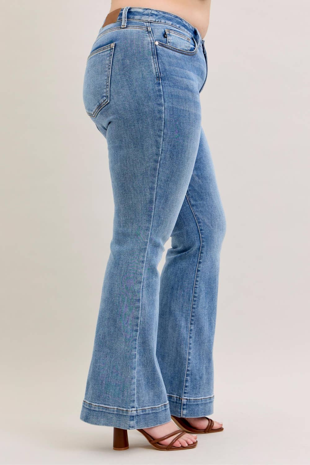 JUDY BLUE Mid Rise Flare - PLUS