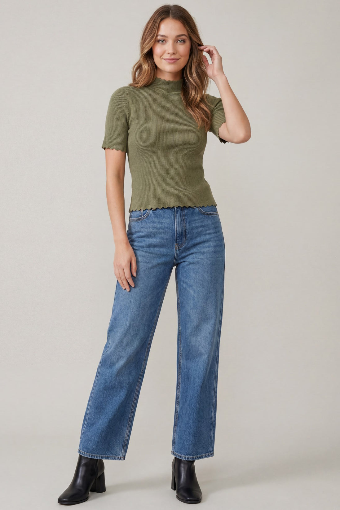 Short Sleeve Scallop Sweater