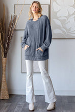 Load image into Gallery viewer, Ribbed Tunic Top w/Pockets
