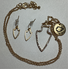 Load image into Gallery viewer, KC Glitter Arrowhead Necklace with Arrowhead Earrings
