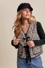 Load image into Gallery viewer, Leopard Print Quilted Vest
