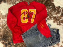 Load image into Gallery viewer, CHIEFS Sweatshirt 87 w/Heart Hands
