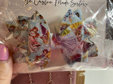 Load image into Gallery viewer, Faux Leather Bows
