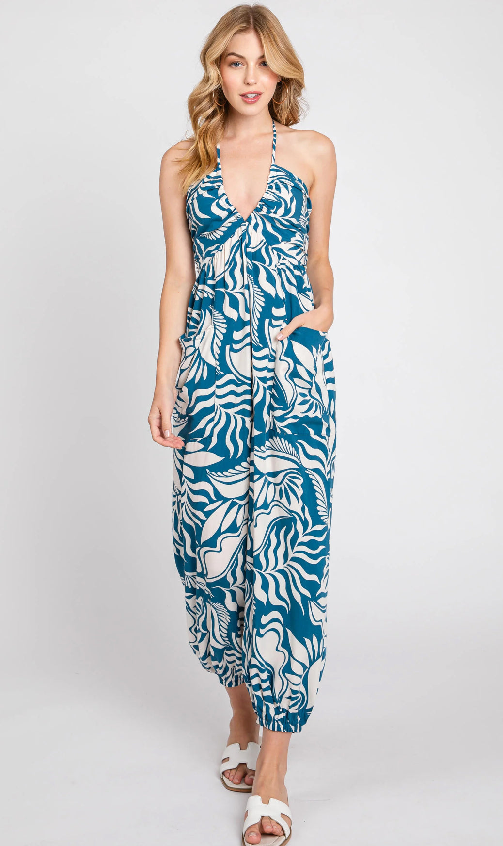 Jogger Jumpsuit w Deep V-Neck Detail