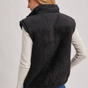 SHERPA CONTRAST HIGH STAND COLLAR VEST