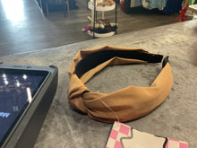 Load image into Gallery viewer, Headband
