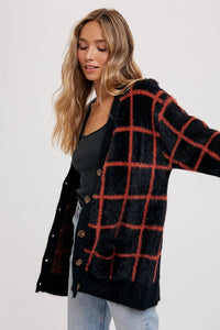 GRID PATTERN FUZZY CARDIGAN