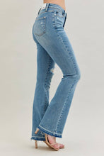 Load image into Gallery viewer, JUDY BLUE Mid Rise Destroy &amp; Released Hem Bootcut
