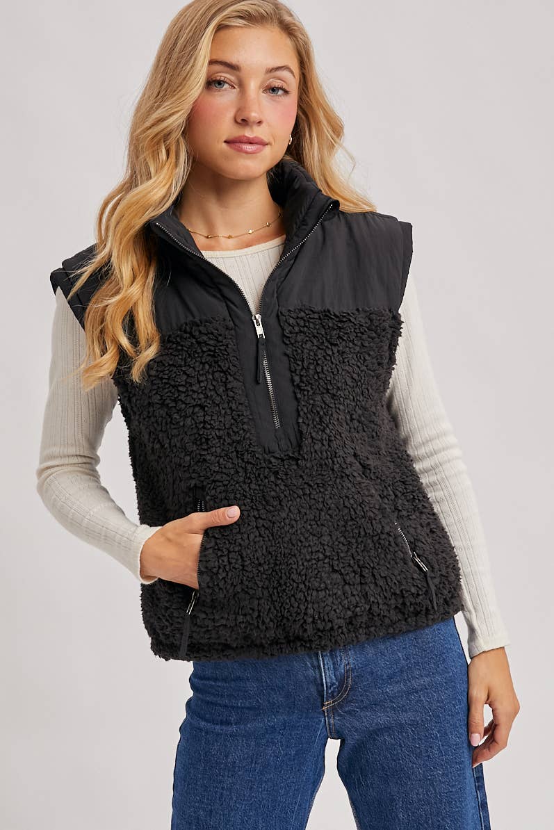 SHERPA CONTRAST HIGH STAND COLLAR VEST