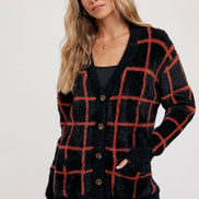 GRID PATTERN FUZZY CARDIGAN
