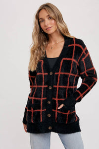 GRID PATTERN FUZZY CARDIGAN