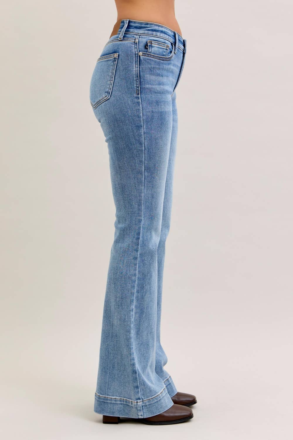 JUDY BLUE Mid Rise Flare