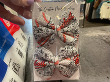 Load image into Gallery viewer, Hair Bows - 3in
