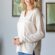 Ribbed V-Neck Curvy Top