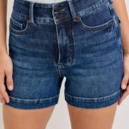 JUDY BLUE High Waisted Tummy Control Slim Short