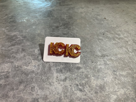 KC Stud (gold glitter)