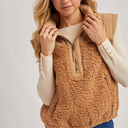 SHERPA CONTRAST HIGH STAND COLLAR VEST
