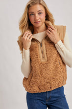 Load image into Gallery viewer, SHERPA CONTRAST HIGH STAND COLLAR VEST
