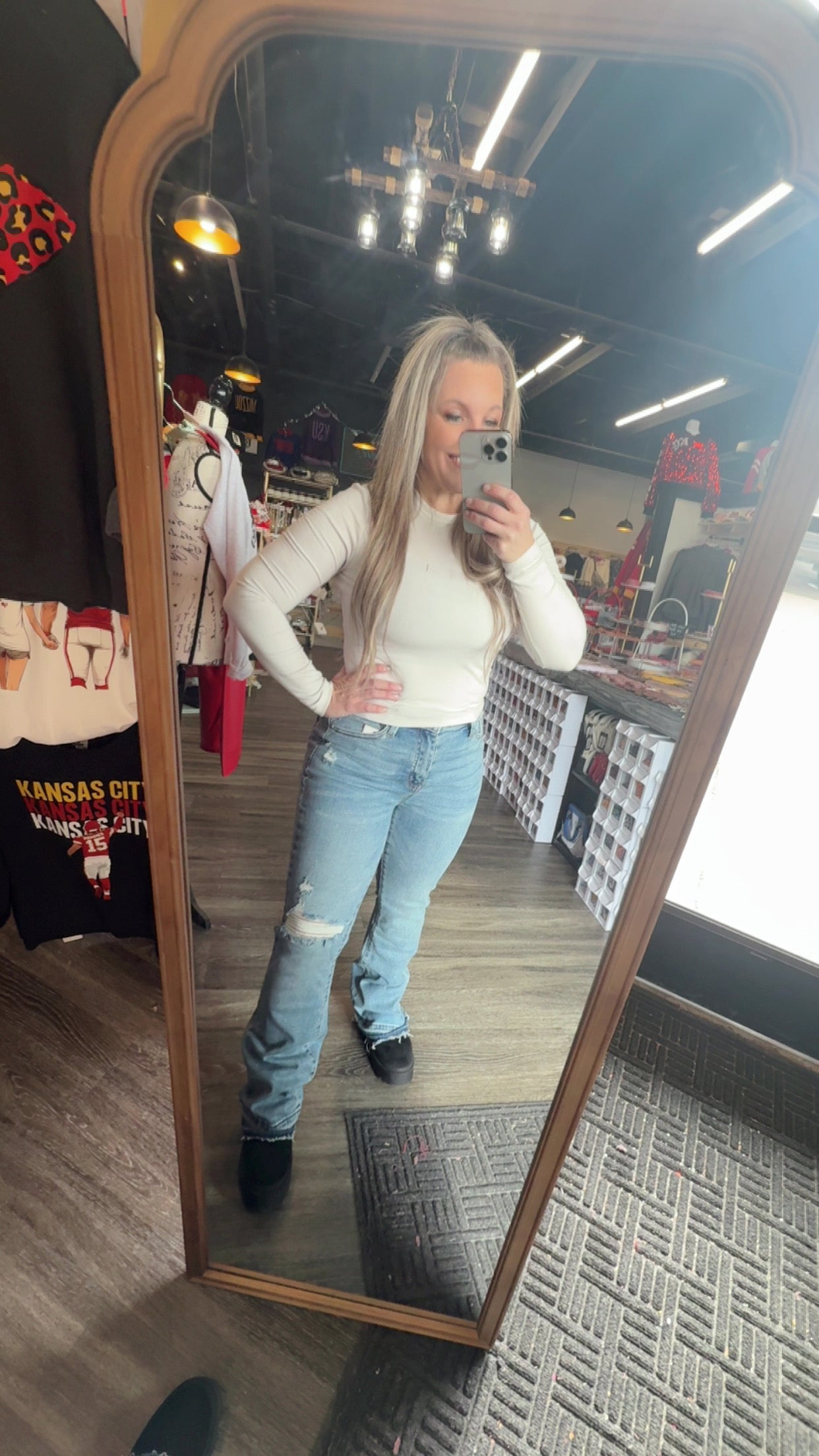 JUDY BLUE Mid Rise Destroy & Released Hem Bootcut