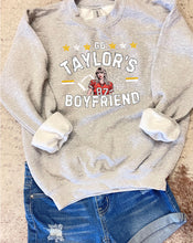 Load image into Gallery viewer, KIDS CHIEFS Sweatshirt Taylor’s Boyfriend
