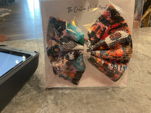 Load image into Gallery viewer, Hair Bows - 5in
