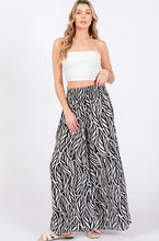 Load image into Gallery viewer, Smock Waist Wide Leg Pants (black)

