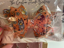Load image into Gallery viewer, Faux Leather Bows
