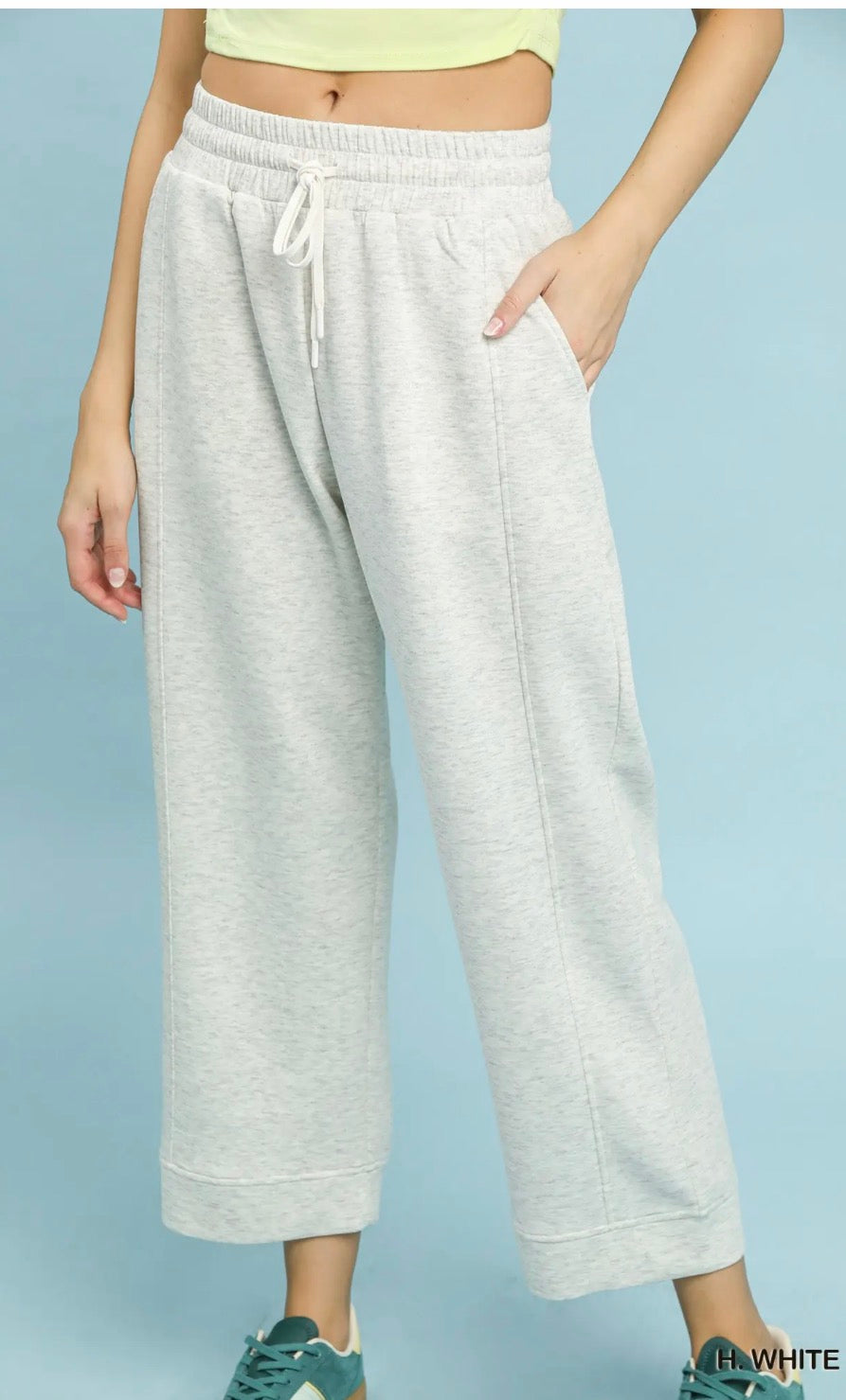 LUXEKNIT On-The-Go Straight Leg Pants 26.5