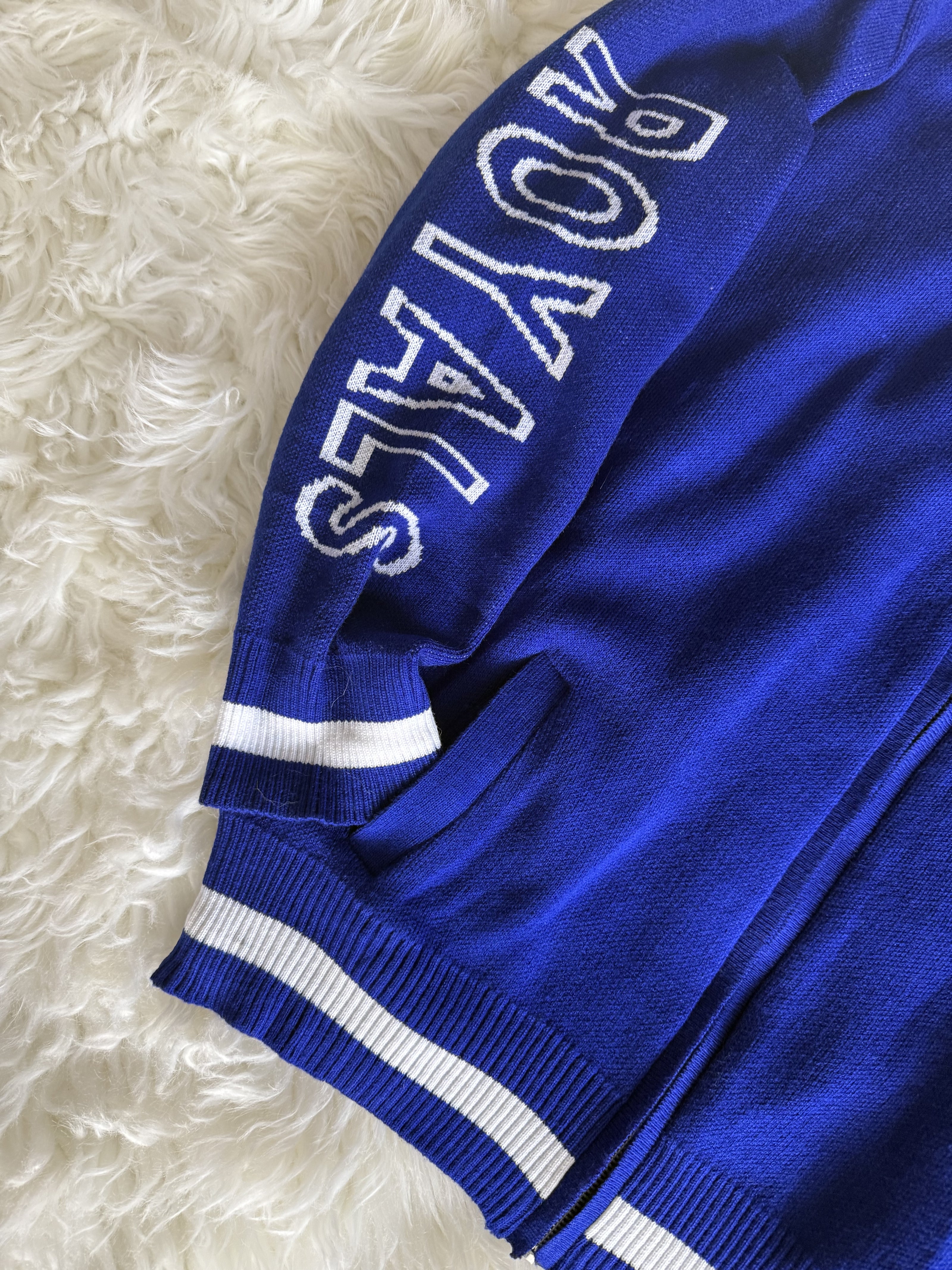 Royals Zip-Up Sweater w/Pockets (style 1)