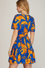 Load image into Gallery viewer, Sleeved Floral Dress
